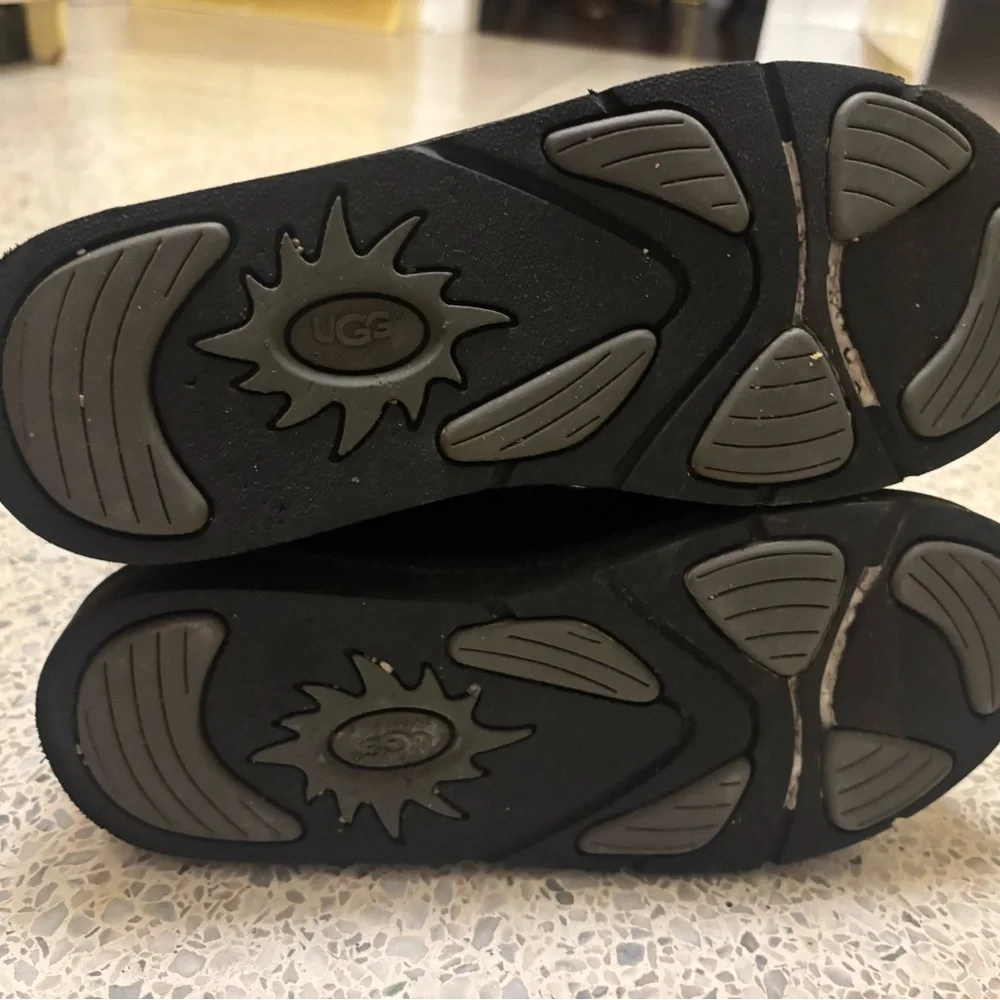 UGG Black Winter Boots - Picture 4 of 5